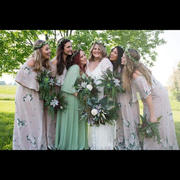 Show Me Your MuMu Dresses & Skirts - Show me your mumu off the shoulder bohemian dress